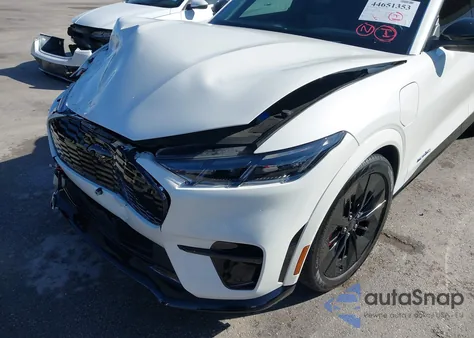 2025 Ford Mustang Mach-E Gt z USA, uszkodzony, nr VIN 3FMTK4SX1SMA08807